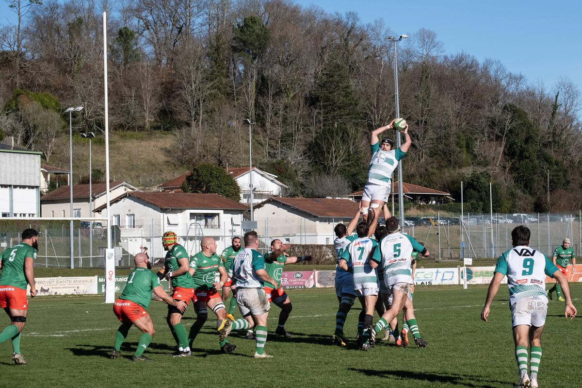 Peyrehorade a attendu les derniers instants de la partie pour renverser ce choc au sommet.