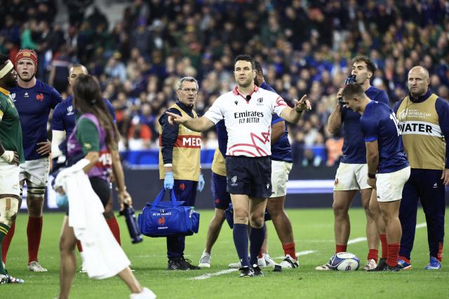 , Des poursuites engagées pour cyber-harcèlement envers des arbitres de la Coupe du monde