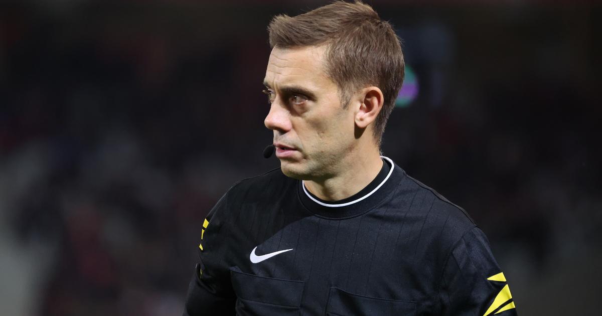 , Football : bientôt des micros pour les arbitres français