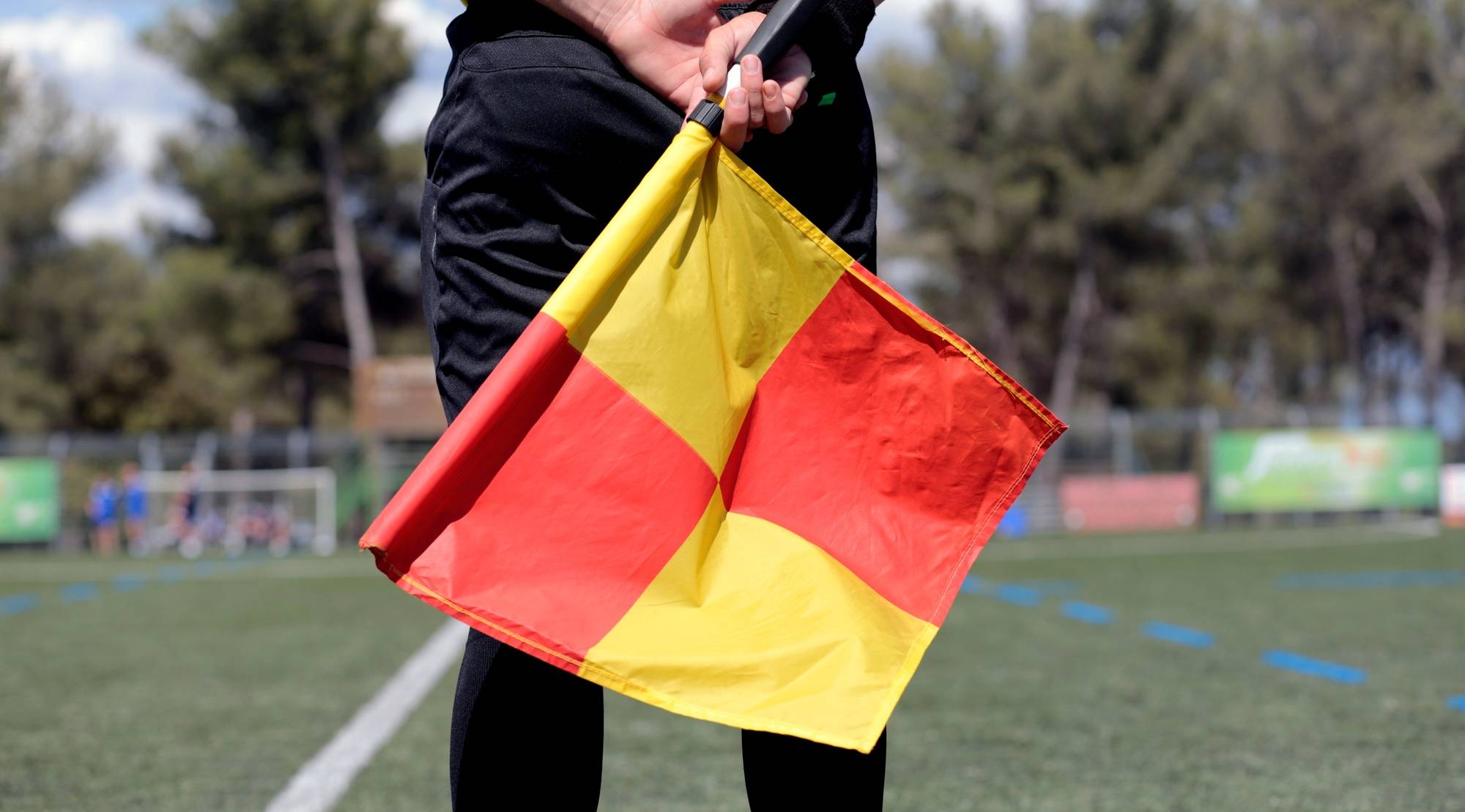 , Rugby : les arbitres provençaux appellent à la grève ce week-end après l’agression de Simon Lloret