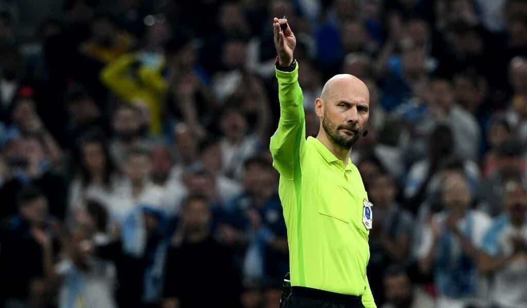 , Football. La sonorisation des arbitres va être testée lors des finales de Coupe de France