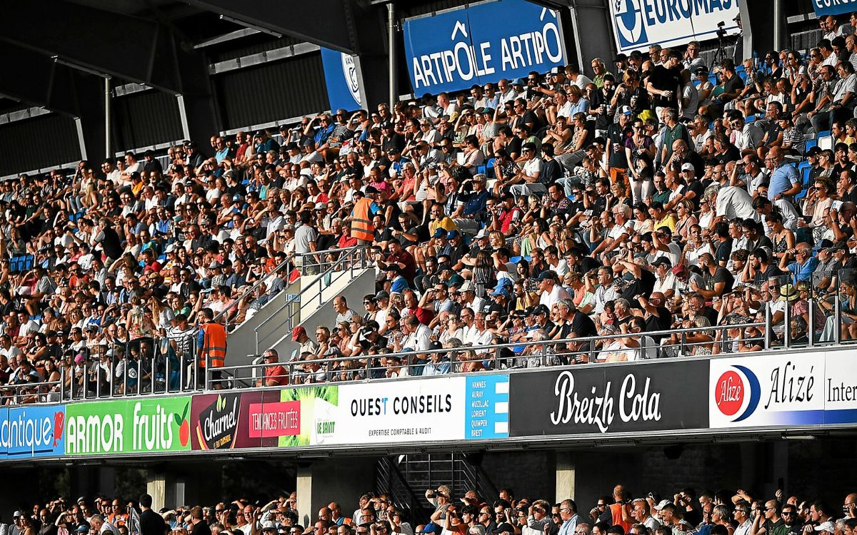 , Quatre jours avant la rencontre, l’arbitre du match entre le RC Vannes et Grenoble change
