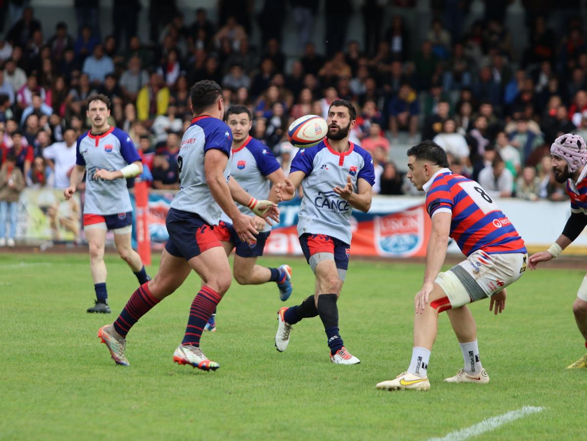 Gestoni et Ziegler ont tenté de trouver des espaces dans la défense lourdaise.