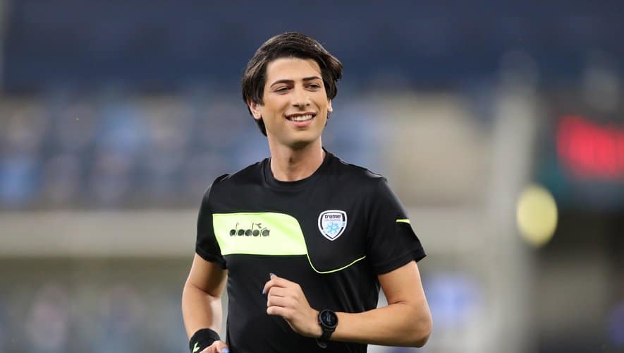 , Football – « Montrer que chaque rêve est possible » : qui est Sapir Berman, la première femme transgenre à arbitrer dans un match international