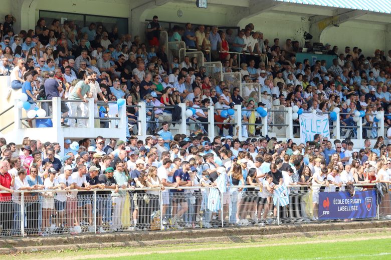 Plus de 3&nbsp;000 personnes &eacute;taient venues ce dimanche pour encourager les &laquo;&nbsp;Ciel et Blanc&nbsp;&raquo;.