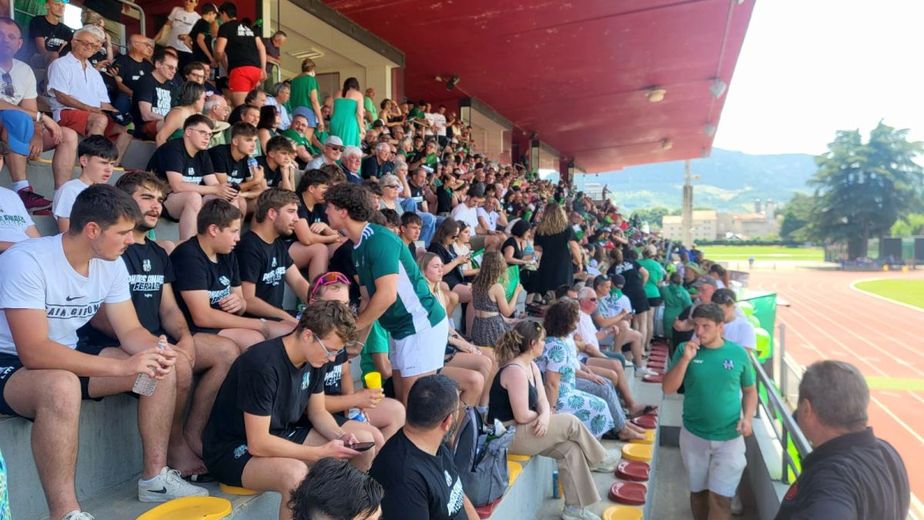 Si, sur la pelouse, les Saint-Gironnais ont perdu, ils ont largement gagn&eacute; la bataille des supporters dans les tribunes.