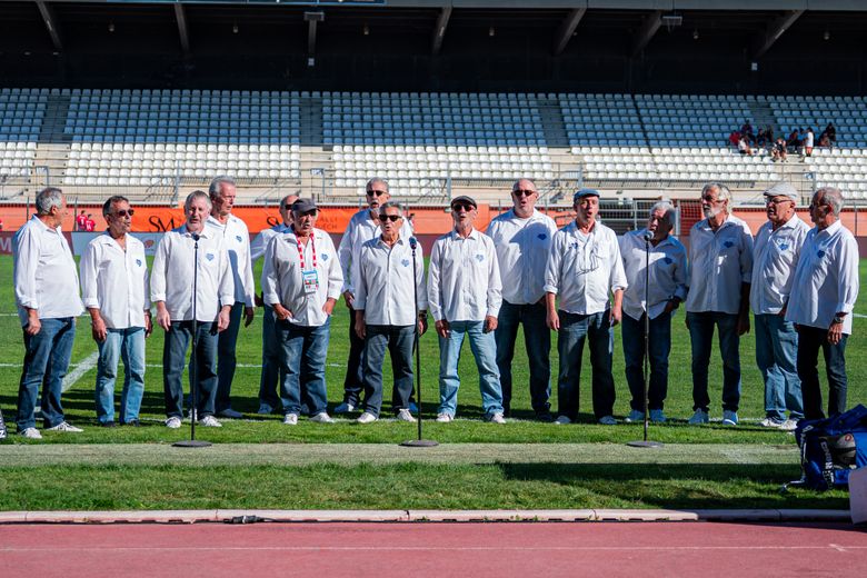 Les chanteurs de la chorale "Le c&oelig;ur des hommes en Corbi&egrave;res" ont anim&eacute; l&rsquo;apr&egrave;s-midi.