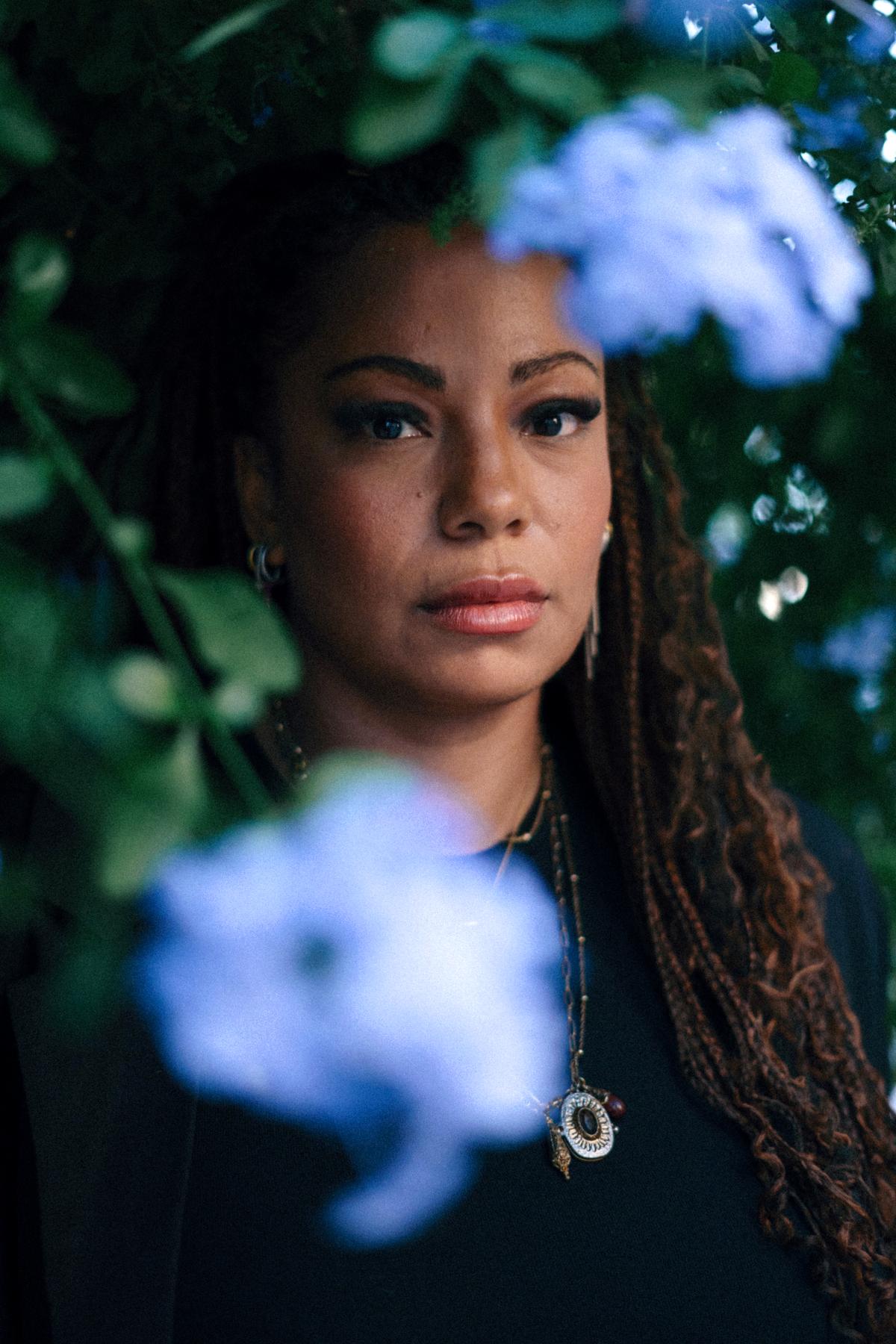 Jessika Guehaseim a porté le maillot de trois équipes de France différentes : celle d’athlétisme, celle de lutte et celle de rugby à XIII. Portrait à retrouver dans « Raffut » 16.