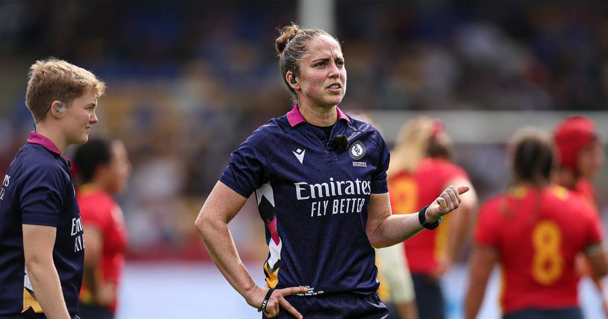 , Première arbitre professionnelle au monde, Sara Cox met fin à sa carrière internationale