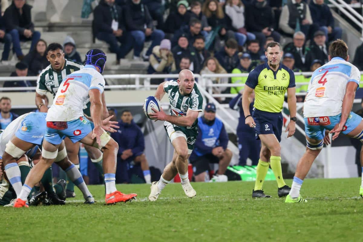 , VIDEO. Rugby – Champions Cup. Section Paloise – Bulls : le geste peu commun de l’arbitre M. Dickson sur un maul…